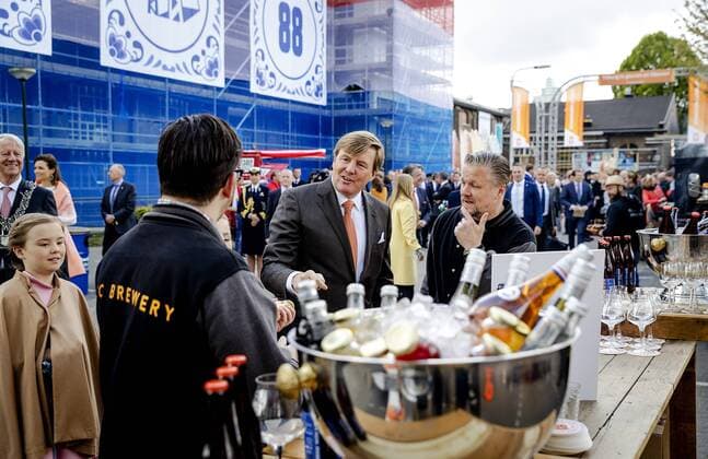 King Willem-Alexander, queen Maxima and princesses Amalia, Ariane and Alexia during Kingsday 2017 in Tilburg. HH POOL Robin van Lonkhuijsen  65575827