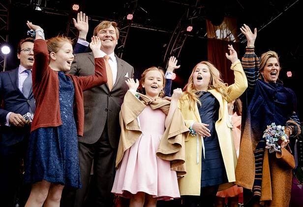 King Willem-Alexander, queen Maxima and princesses Amalia, Ariane and Alexia during Kingsday 2017 in Tilburg. HH POOL Robin van Lonkhuijsen  65576680