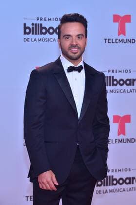 Puerto Rican singer Luis Fonsi poses at the red carpet during the Billboard Latin Music Awards at the Warsco Center of Miami University in Coral Gables, Florida, United States, 27 April 2017. BILLBOARD LATIN MUSIC AWARDS !ACHTUNG: NUR REDAKTIONELLE NUTZUNG!  Copyright: xGiorgioxVierax BIL001 20170428-636289482565734440