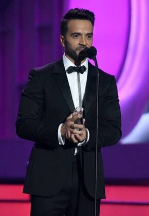 Latin artist Luis Fons receives the Sprit of Hope award during the 2017 Billboard Latin Music Awards and Show at the Bank United Center, University of Miami, Miami, Florida on April 27, 2017.  MIA20170427262 GARYxIxROTHSTEIN