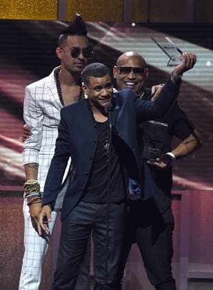 Latin artist Gents De Zona accepts an award during the 2017 Billboard Latin Music Awards and Show at the Bank United Center, University of Miami, Miami, Florida on April 27, 2017.  MIA20170427265 GARYxIxROTHSTEIN
