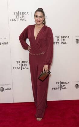 US: 2017 Tribeca Film Festival Lauren Adams attends premiere of Unbreakable Kimmy Schmidt during 2017 Tribeca Film festival at BMCC  LevxRadin