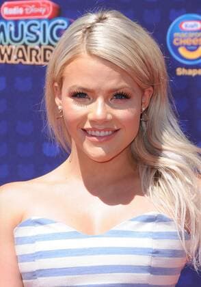 April 29, 2017 - Los Angeles, CA, United States - 29 April 2017 - Los Angeles, California - Whitney Carson. 2017 Radio Disney Music Awards held at Microsoft Theater in Los Angeles. Photo Credit: AdMedia Los Angeles United States - ZUMAa123 20170429_zaa_a123_115 Copyright: xBirdiexThompsonx