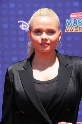 April 29, 2017 - Los Angeles, CA, United States - 29 April 2017 - Los Angeles, California - Alli Simpson. 2017 Radio Disney Music Awards held at Microsoft Theater in Los Angeles. Photo Credit: AdMedia Los Angeles United States - ZUMAa123 20170429_zaa_a123_143 Copyright: xBirdiexThompsonx