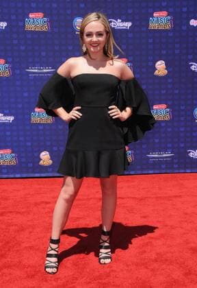 April 29, 2017 - Los Angeles, CA, United States - 29 April 2017 - Los Angeles, California - Sophoe Reynolds. 2017 Radio Disney Music Awards held at Microsoft Theater in Los Angeles. Photo Credit: AdMedia Los Angeles United States - ZUMAa123 20170429_zaa_a123_247 Copyright: xBirdiexThompsonx