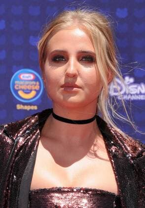 April 29, 2017 - Los Angeles, CA, United States - 29 April 2017 - Los Angeles, California - Victoria Dunne. 2017 Radio Disney Music Awards held at Microsoft Theater in Los Angeles. Photo Credit: AdMedia Los Angeles United States - ZUMAa123 20170429_zaa_a123_274 Copyright: xBirdiexThompsonx