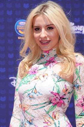 April 29, 2017 - Los Angeles, CA, United States - 29 April 2017 - Los Angeles, California - Sophie Beem. 2017 Radio Disney Music Awards held at Microsoft Theater in Los Angeles. Photo Credit: AdMedia Los Angeles United States - ZUMAa123 20170429_zaa_a123_318 Copyright: xBirdiexThompsonx