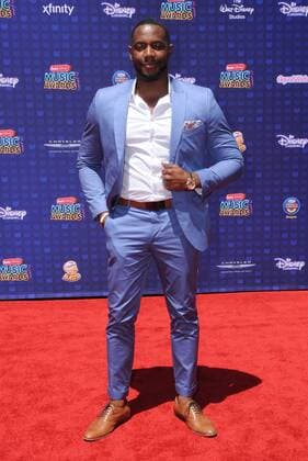 April 29, 2017 - Los Angeles, CA, United States - 29 April 2017 - Los Angeles, California - Barry White Jr.. 2017 Radio Disney Music Awards held at Microsoft Theater in Los Angeles. Photo Credit: AdMedia Los Angeles United States - ZUMAa123 20170429_zaa_a123_338 Copyright: xBirdiexThompsonx