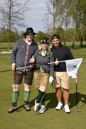 Michael Hartl, Mariann Hartl und Adi Hengstberger beim Hippopdrom Charity Golfturnier by Adi Hengstberger im Golfclub Schloss Egmating. Egmating, 29.04.2017 Foto:xP.xSchönbergerx xFuturexImage