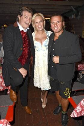 Michael Hartl, Astrid Söll und Adi Hengstberger bei der Siegesfeier vom Hippopdrom Charity Golfturnier by Adi Hengstberger im Hippodrom auf dem Münchner Frühlingsfest. München, 29.04.2017 Foto:xP.xSchönbergerx xFuturexImage
