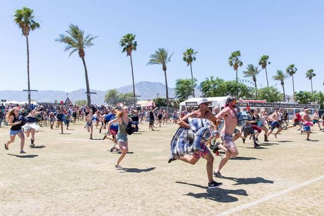 April 29, 2017 - Indio, California, U.S - General admission fans race to secure a prime spot during Stagecoach Music Festival in Indio, California Indio U.S. - ZUMAs135 20170429_zap_s135_009 Copyright: xDanielxDeSloverx