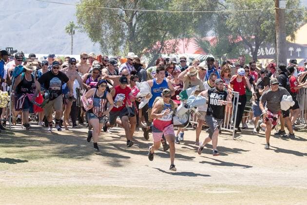 April 29, 2017 - Indio, California, U.S - General admission fans race to secure a prime spot during Stagecoach Music Festival in Indio, California Indio U.S. - ZUMAs135 20170429_zap_s135_061 Copyright: xDanielxDeSloverx