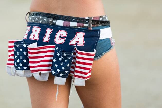 April 29, 2017 - Indio, California, U.S - A female music fans dresses to impress during Stagecoach Music Festival in Indio, California Indio U.S. - ZUMAs135 20170429_zap_s135_094 Copyright: xDanielxDeSloverx