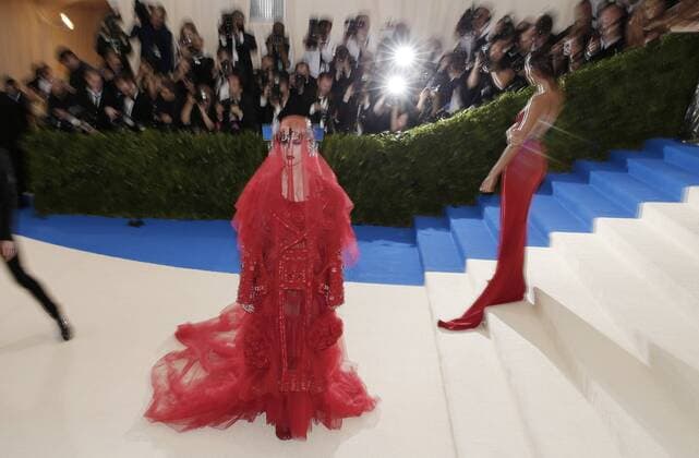 Katy Perry arrives on the red carpet at the Costume Institute Benefit at The Metropolitan Museum of Art celebrating the opening of Rei Kawakubo Comme des Garcons: Art of the In-Between in New York City on May 1, 2017.  NYP20170501120 JOHNxANGELILLO