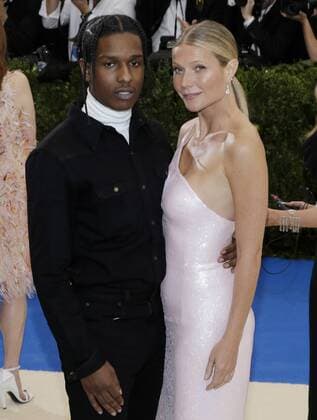 Gwyneth Paltrow arrives on the red carpet at the Costume Institute Benefit at The Metropolitan Museum of Art celebrating the opening of Rei Kawakubo Comme des Garcons: Art of the In-Between in New York City on May 1, 2017.  NYP20170501565 JOHNxANGELILLO