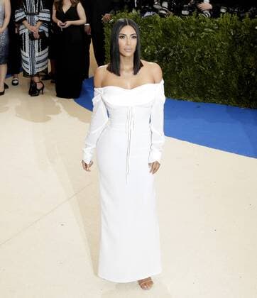 Kim Kardashian arrives on the red carpet at the Costume Institute Benefit at The Metropolitan Museum of Art celebrating the opening of Rei Kawakubo Comme des Garcons: Art of the In-Between in New York City on May 1, 2017.  NYP20170501575 JOHNxANGELILLO