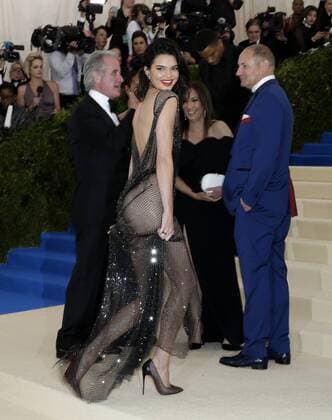 Kendall Jenner arrives on the red carpet at the Costume Institute Benefit at The Metropolitan Museum of Art celebrating the opening of Rei Kawakubo Comme des Garcons: Art of the In-Between in New York City on May 1, 2017.  NYP20170501584 JOHNxANGELILLO