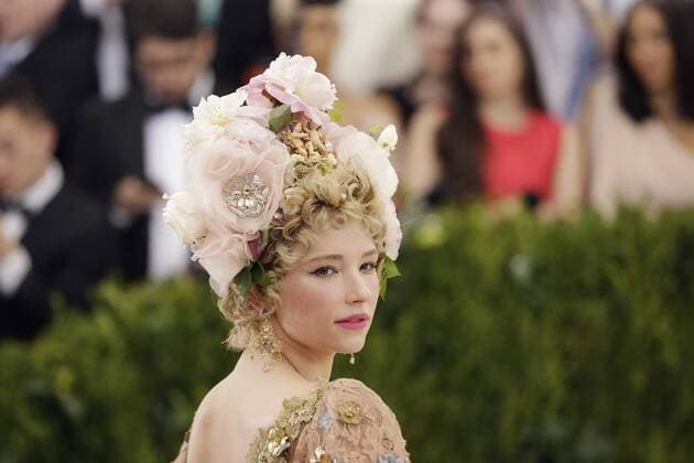 Haley Bennett arrives on the red carpet at the Costume Institute Benefit at The Metropolitan Museum of Art celebrating the opening of Rei Kawakubo Comme des Garcons: Art of the In-Between in New York City on May 1, 2017.  NYP20170501597 JOHNxANGELILLO