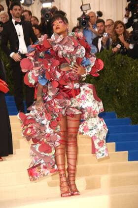 May 1, 2017 - New York, New York, U.S. - RIHANNA attends the Metropolitan Museum Costume Institute Benefit celebrating the exhibition of Rei Kawakubo Comme des Garcons-Art of the In Between.Met Museum,NYC.May 1, 2017.Photos by , Photos Inc. New York U.S. - ZUMAms4_ 20170501_zaf_ms4_089 Copyright: xSoniaxMoskowitzx