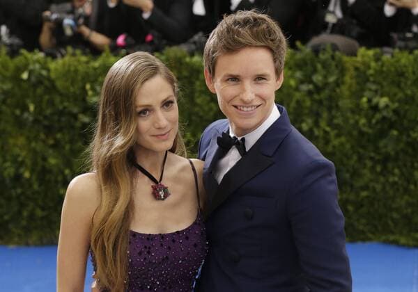 Hannah Bagshawe and Eddie Redmayne arrive on the red carpet at the Costume Institute Benefit at The Metropolitan Museum of Art celebrating the opening of Rei Kawakubo Comme des Garcons: Art of the In-Between in New York City on May 1, 2017.  NYP20170501586 JOHNxANGELILLO