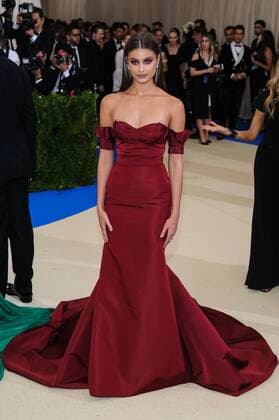 May 1, 2017 - New York, NY, United States - 01 May 2017 - Taylor Hill. 2017 Metropolitan Museum of Art Costume Institute Benefit Gala at The Metropolitan Museum of Art. Photo Credit: Christopher Smith AdMedia New York United States - ZUMAa123 20170501_zaa_a123_191 Copyright: xChristopherxSmith Admediax