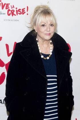 Mylene Demongeot CELEBRITES : Avnt Premiere de Vive la Crise - Paris - 02 05 2017 JBAutissier Panoramic 