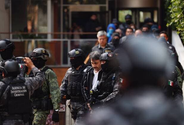 (170503) -- MEXICO CITY, May 3, 2017 -- Damaso Lopez Nunez (C), one of the leaders of an international drug trafficking cartel, is arrested in Mexico city, Mexico, May 2, 2017, according to the country s prosecutor-general (PGR). ) (djj) MEXICO-MEXICO CITY-DRUG LORD-ARRESTED FernandoxRamirez 