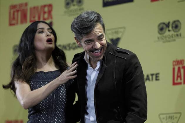 Mexican actors Salma Hayek (L) and Eugenio Derbez (R) pose during a press conference to present the film How to be a Latin Lover , in Mexico City, Mexico, 03 May 2017. Hayek and Derbez perform at the comedy with US actresses Kristen Bell and Raquel Welch and actor Rob Lowe. SALMA HAYEK AND EUGENIO DERBEZ PRESENT THEIR FILM HOW TO BE A LATIN LOVER IN MEXICO !ACHTUNG: NUR REDAKTIONELLE NUTZUNG!  Copyright: xJoséxMéndezx MEX001 20170503-636294469645908334