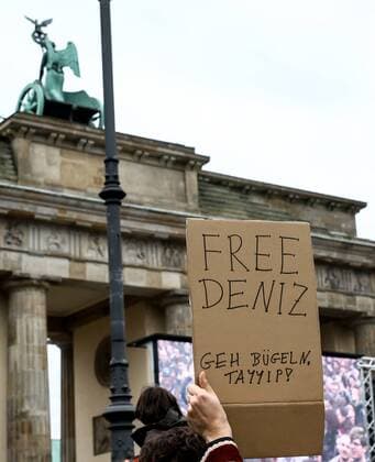 Konzert von Auf die Presse,FreeDeniz , Brandenburger Tor Auf die Presse
