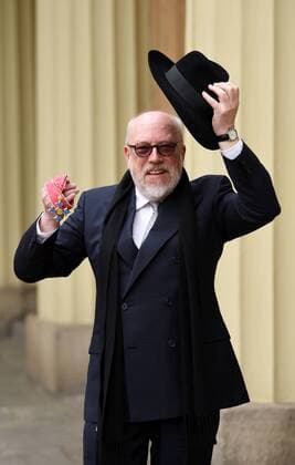 . 05 05 2017. London, United Kingdom. Political cartoonist Peter Brookes with his CBE after an Investiture at Buckingham Palace in London.  xCPNAx xi-Imagesx IIM-15042-0013