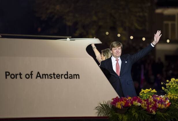 The following text was translated automatically Amsterdam, may 5, 2017-King Willem-Alexander, Queen Maxima and the Prime Minister live in Amsterdam-concert at the 5 may, closing the national celebration liberation. Photo: Frank van Beek Hollandse Hoogte  66087021