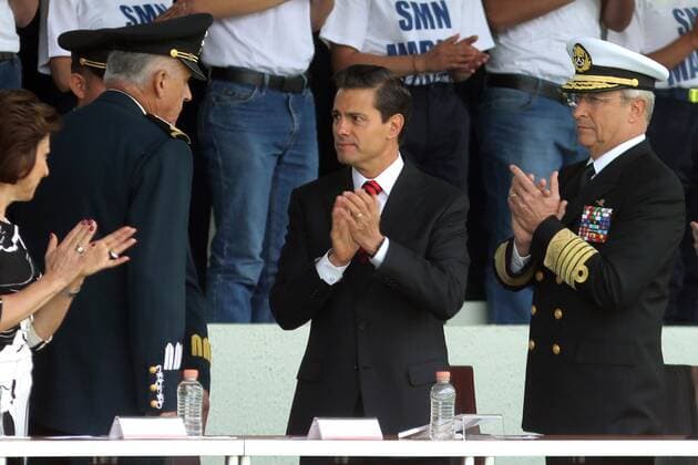May 5, 2017 - Mexico - EUM20170505NAC29.JPG.CIUDAD DE MEXICO PresidentPresidente-EPN.- El secretario de la Defensa Naciona, Salvador Ciuenfuegos; el presidente Enrique Pena Nieto; el secretario de la Marina, Vidal Francisco Soberon, en la ceremonia de Toma de Protesta de Bandera del Servicio Militar Nacional Clase 1998, Anticipados, Remisos y Mujeres Voluntarias, 5 de mayo de 2017, Campo Marte. Foto: Agencia EL UNIVERSALLucia GodinezJMA. Mexico  - ZUMAu78_ 20170505_zaf_u78_092 Copyright: xElxUniversalx