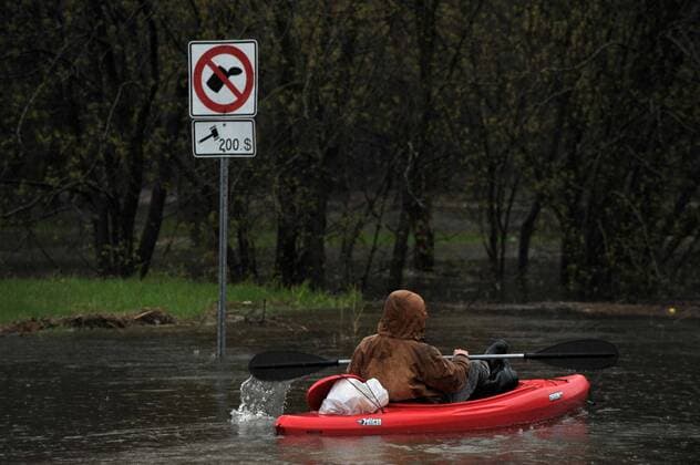 Quebec , GATINEAU , Mai 05,2017 Plusieurs rues inondees par la crue du fleuve Gatineau apres plusieurs jours de pluie. NEWS : Inondations au Quebec - Gatineau - 05 05 2017 MohamedKadri Panoramic 