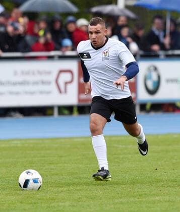 Fussball Promi-Benefizfussballspiel fuer das Tuebinger Ronald McDonald Hauses McDonald s Kinderhilfe Allstars - SV 03 Tuebingen Allstars 06.05.2017 Pietro Lombardi (McDonald s Kinderhilfe Allstars) am Ball