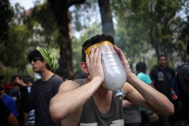 A man takes part in the Global Cannabis March in Mexico City, Mexico, 06 May 2017. The annual Global Marijuana March is taking place in over 100 cities across the world in an effort to raise awareness of the benefits of medical cannabis and to call for the legalization of marijuana. World March of Marijuana in Mexico City !ACHTUNG: NUR REDAKTIONELLE NUTZUNG!  Copyright: xSASHENKAxGUTIERREZx MEX01 20170507-636297180009996934