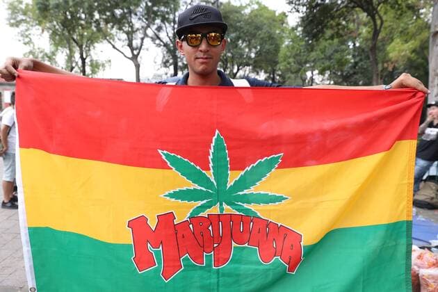 May 6, 2017 - Mexico - EUM20170506NAC66.JPG.CIUDAD DE MEXICO ProtestManifestacion-CDMX.- Marcha a favor de la legalizacion de la marihuana, 6 de mayo de 2017, de la Ciudadela al Senado de la Republica. Foto: Agencia EL UNIVERSALBerenice FregosoJMA Mexico  - ZUMAu78_ 20170506_zaf_u78_140 Copyright: xElxUniversalx