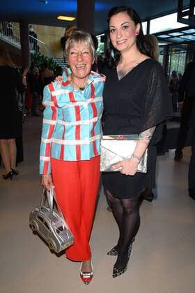 Heidi Hetzer, Lina van de Mars bei der 12. VICTRESS Gala anlaesslich der Verleihung des Victress Award, mit Natalia Woerner, Victress of The Year Award 2017 in Berlin am 08.05.2017