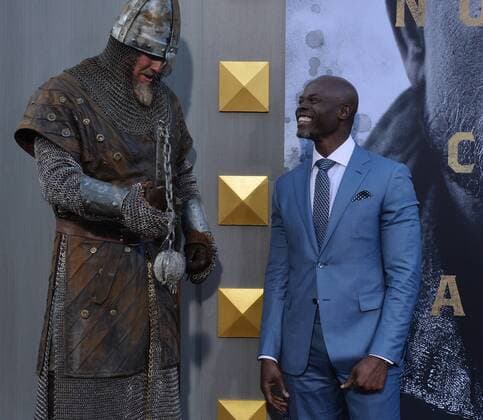 Cast member Djimon Hounsou attends the premiere of the motion picture fantasy King Arthur: Legend of the Sword at TCL Chinese Theatre in the Hollywood section of Los Angeles on May 8, 2017. Storyline: Robbed of his birthright, Arthur comes up the hard way in the back alleys of the city. But once he pulls the sword from the stone, he is forced to acknowledge his true legacy - whether he likes it or not.  LAP20170508934 JIMxRUYMEN