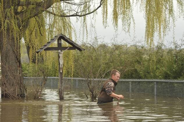 Quebec , GATINEAU , Mai 07,2017 Plusieurs rues inondees par la crue du fleuve Gatineau apres plusieurs jours de pluie. NEWS : Inondations au Quebec - Gatineau - 07 05 2017 MohamedKadri Panoramic 