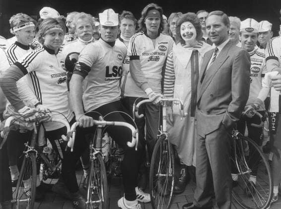 Kanzleramtsminister Wolfgang Schaeuble, CDU, empfing die Teilnehmer an der Tour Peiper. Mit Barbara Schuettpelz , Mike Kluge , Ulrike Meyfarht . Bonn, den 04.09.1985 , Bonn Deutschland Copyright: xThomasxImox