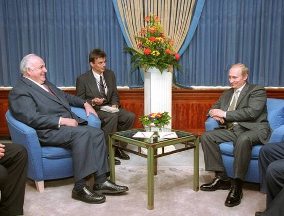 Altbundeskanzler Helmut Kohl traf in Berlin mit Vladimir Putin, Praesident von Russland, zusammen. Berlin, den 15.06.2000, Berlin Deutschland Copyright: xThomasxImox