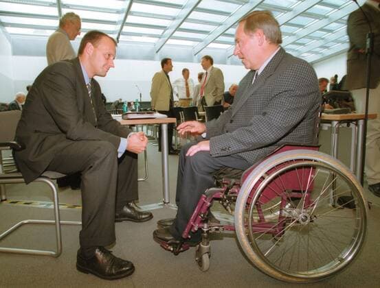 Friedrich Merz, CDU CSU - Fraktionsvorsitzender mit Wofgang Schaeuble, CDU. Berlin den 06.06.2000, Berlin Deutschland Copyright: xNicolexMaskusx
