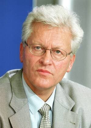 Manfred Erhardt , Generalsekretaer des Stifterverbands für die Deutsche Wissenschaft e.V. , Berlin , 16.10.2000, Berlin Deutschland Copyright: xThomasxKoehlerx
