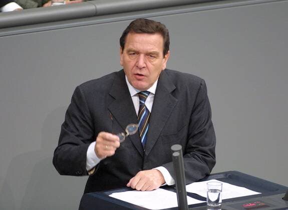 Rede Bundeskanzler Gerhard Schroeder, SPD. Bundestag. Berlin, 16.11.2001, Berlin Deutschland Copyright: xThomasxKoehlerx
