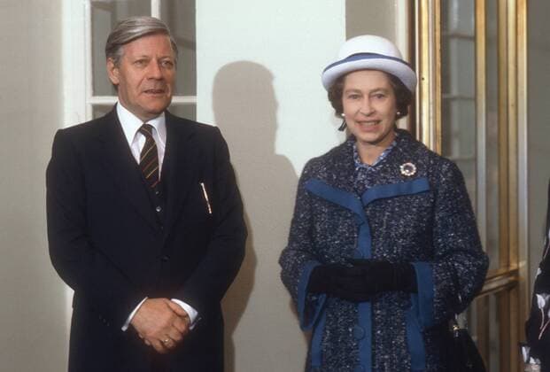 Bundeskanzler Helmut Schmidt empfaengt die britische Koenigin Elisabeth 2. im Rahmen des EG-Gipfels 1978 in Bremen, Bremen Deutschland Copyright: xThomasxImox