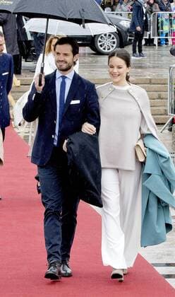 10-05-2017 Norway Royal guests arrive for a lunch at the Royal Yacht, Norge, to celebrate the 80th birthdays of King Harald V and Queen Sonja in Oslo. Prince Carl Philip and princess Sofia  Copyright: xppe nieboerx