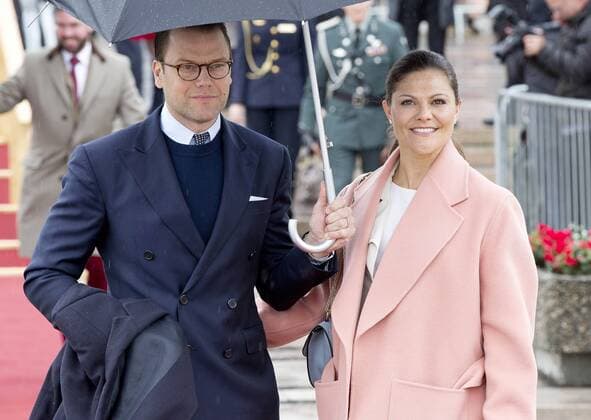 10-05-2017 Norway Royal guests arrive for a lunch at the Royal Yacht, Norge, to celebrate the 80th birthdays of King Harald V and Queen Sonja in Oslo. Princess Victoria and Prince Daniel  Copyright: xppe nieboerx