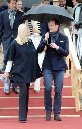 Norwegian Crown Prince Haakon and Crown Princess Mette- Marit attend a luncheon to celebrate King Harald V and Queen Sonja s 80th birthdays at the Royal Yacht Norway in Oslo on May 5, 2017.  LON20170510113 RUNExHELLESTAD