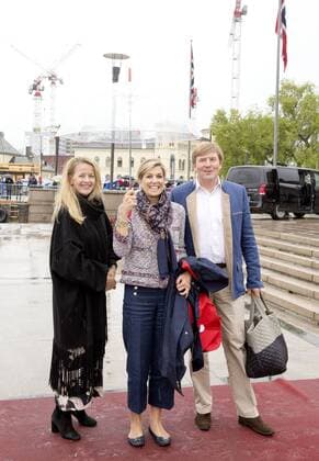 10-05-2017 Norge Royals leaving the Royal Yacht, Norge, to celebrate the 80th birthdays of King Harald V and Queen Sonja in Oslo. King Willem-Alexander and Queen Maxima and Princess Mabel (c) PPE Nieboer OSLO NORWAY  Copyright: xPPE NIEBOERx
