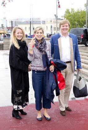 10-05-2017 Norge Royals leaving the Royal Yacht, Norge, to celebrate the 80th birthdays of King Harald V and Queen Sonja in Oslo. King Willem-Alexander and Queen Maxima and Princess Mabel (c) PPE Nieboer OSLO NORWAY  Copyright: xPPE NIEBOERx